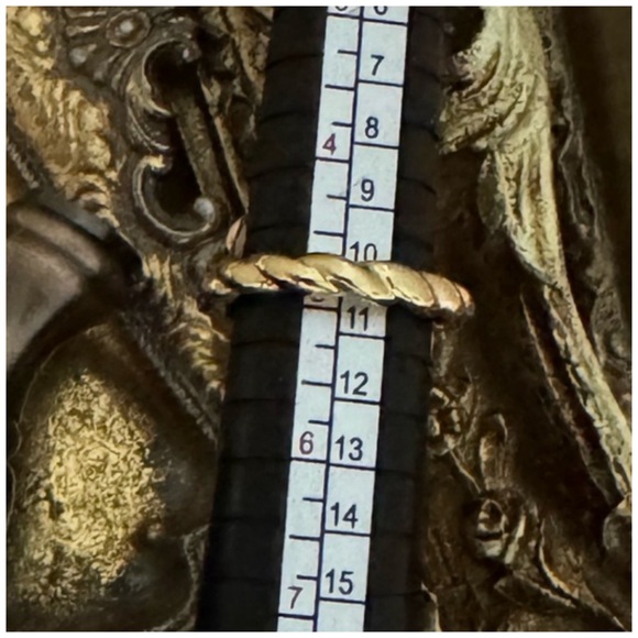 Tory Burch • Rope Logo Bead Ring - Picture 5 of 5